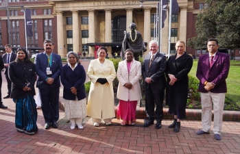 Hon. President of India paid floral tribute to Mahatma Gandhi ji at the Wellington Railway Station.